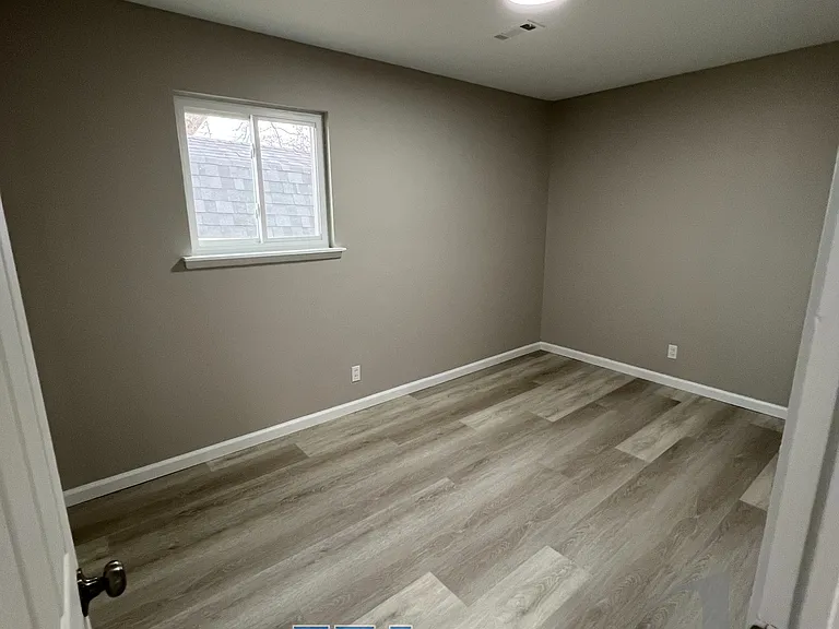 Bedroom 2/3 off hallway
