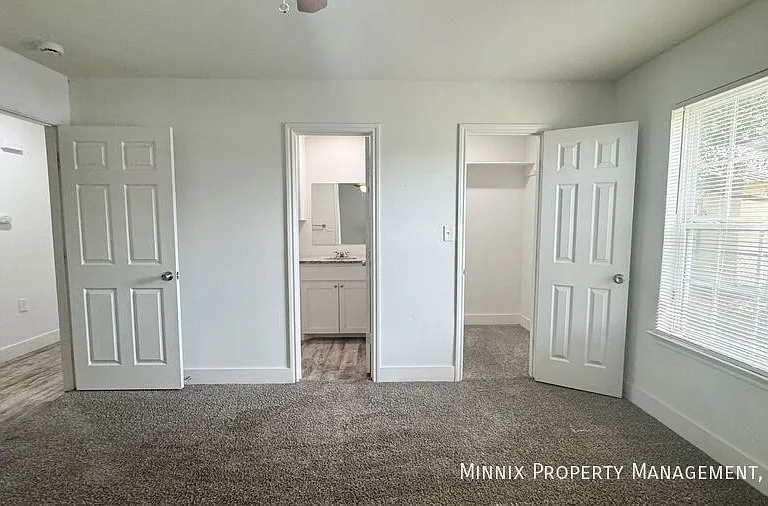 1519 E 14th St — Photo 20
