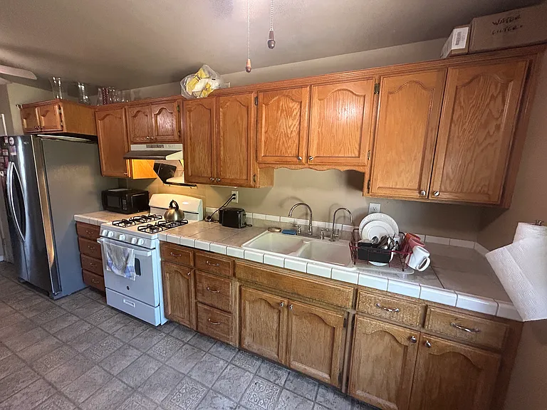 608 E Florinda St — Photo 4
