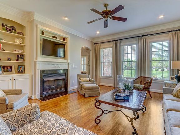 5th image of 6097 Clopton Dr