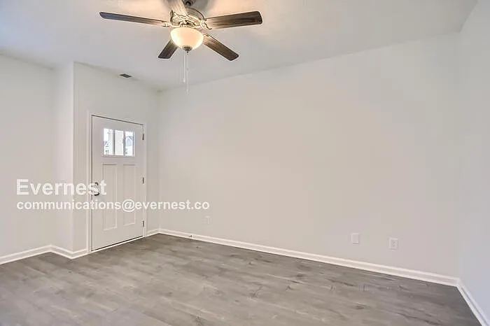 307 Raines Ct — Photo 8