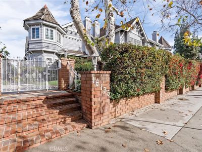 18135 Burbank Blvd UNIT 2, Tarzana, CA, 91356