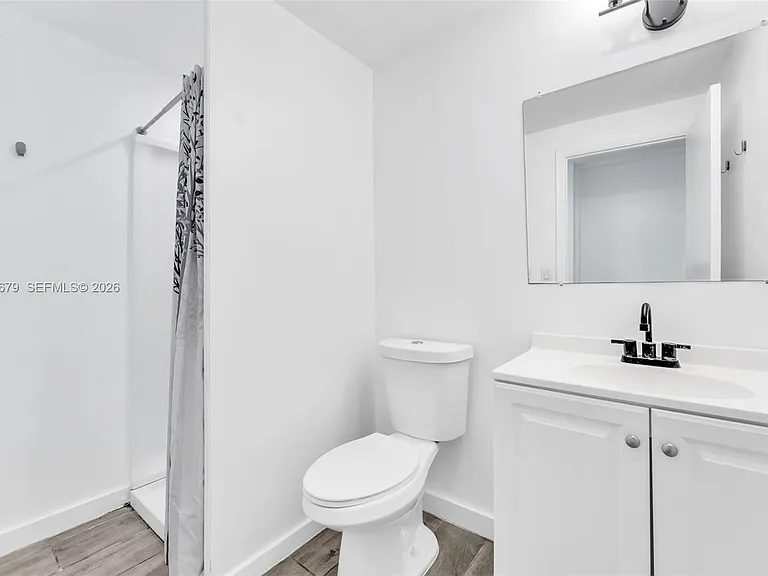 4917 SW 43rd Ter — Photo 27