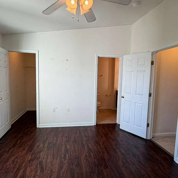 38 Lombard Ln — Photo 13