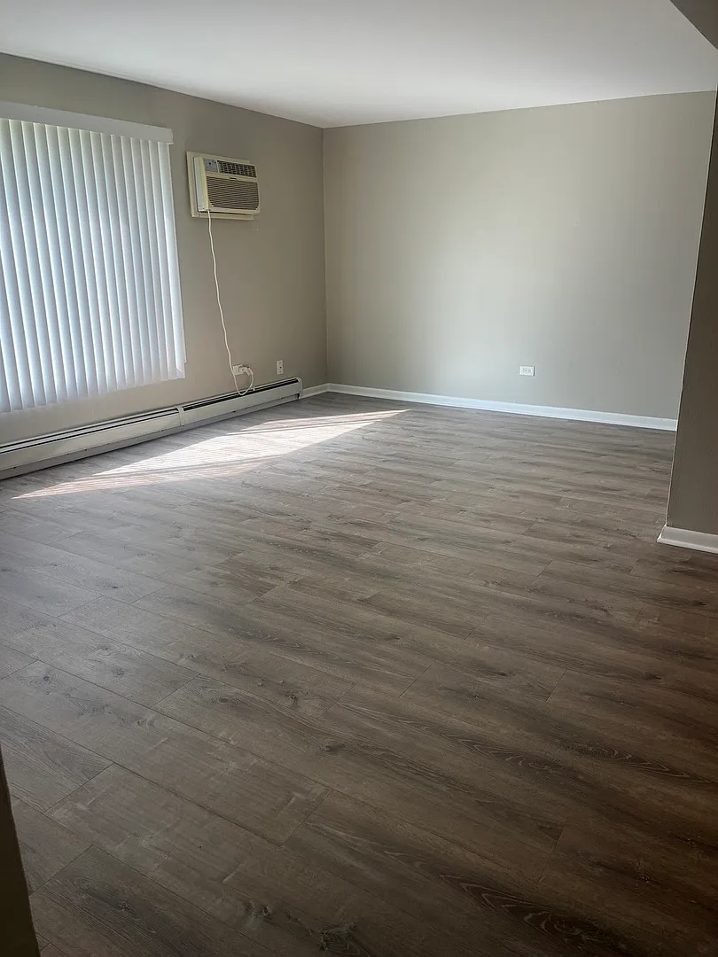 1 bed, 775 sqft, $1,400 — Photo 3
