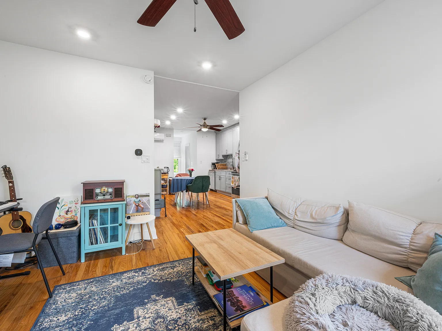 3 bed, 1350 sqft, $2,895 — Photo 1
