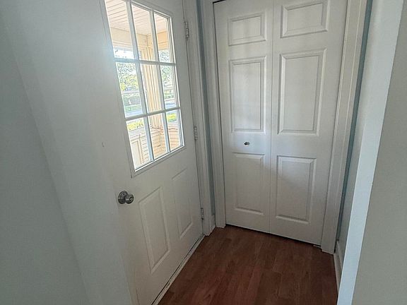 5th image of 35 E 20th St
