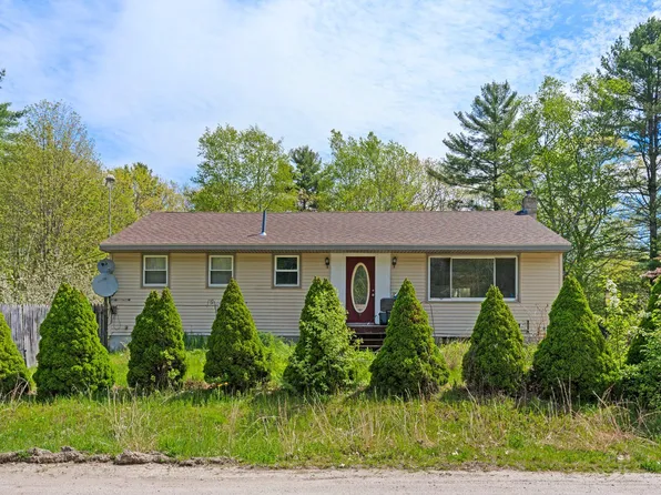 151 State Park Road, Casco, ME 04015