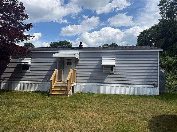 3rd image of 2 Riverway St