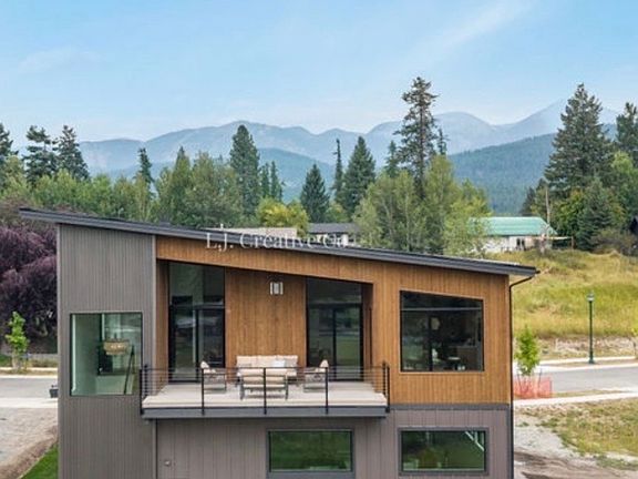2nd image of 817 Colorado Lot 5