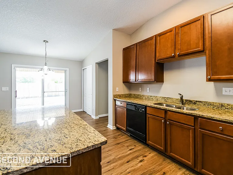6332 Trimpe Ln — Photo 8