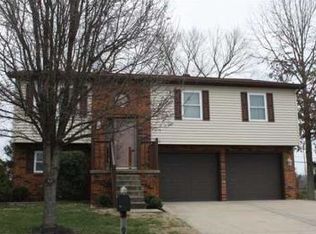 993 Moss Creek Dr, Hurricane, WV 25526
