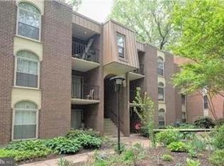 8304 Tobin Rd APT 11, Annandale, VA 22003