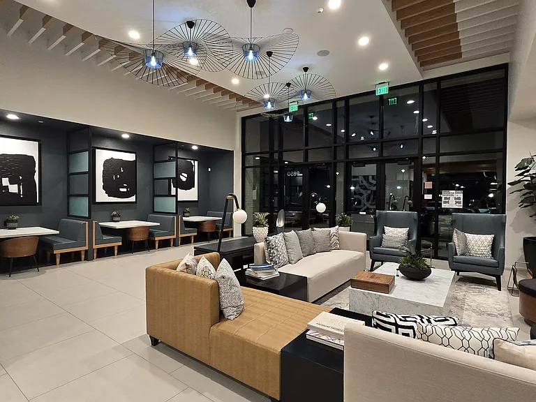 9820 Carroll Canyon Rd — Photo 11