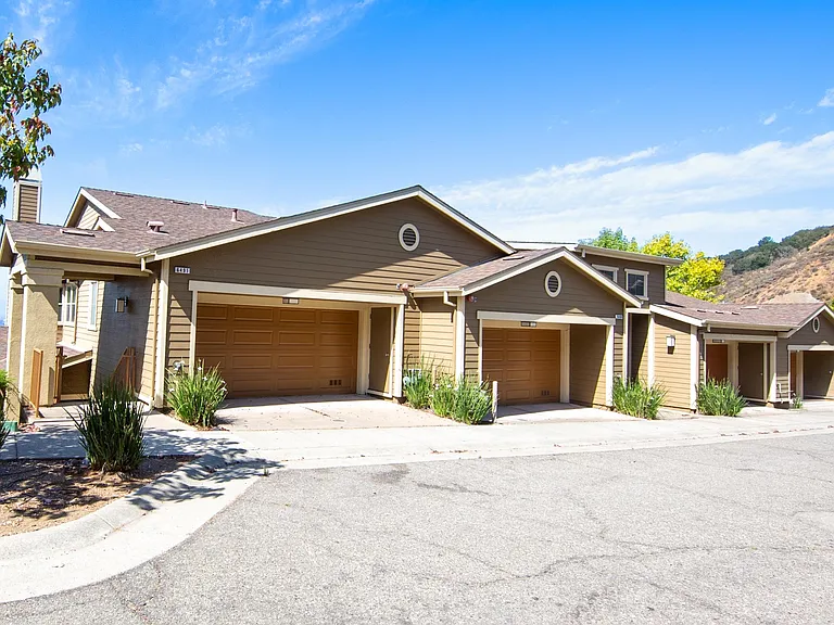 6491 Bayview Dr #1 — Photo 3