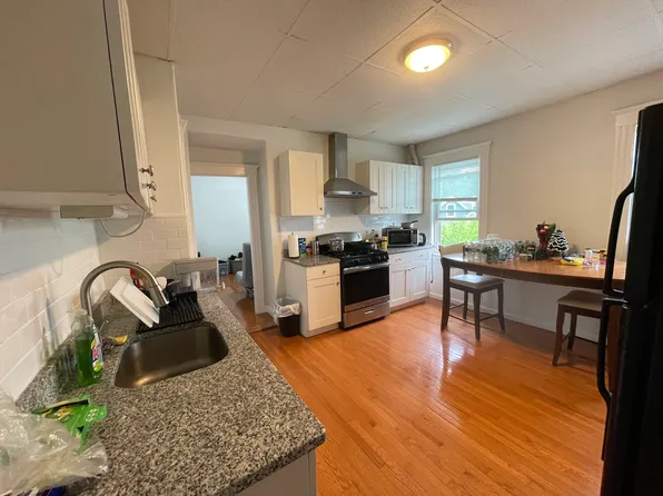 410 Trapelo Rd #3R, Belmont, MA 02478
