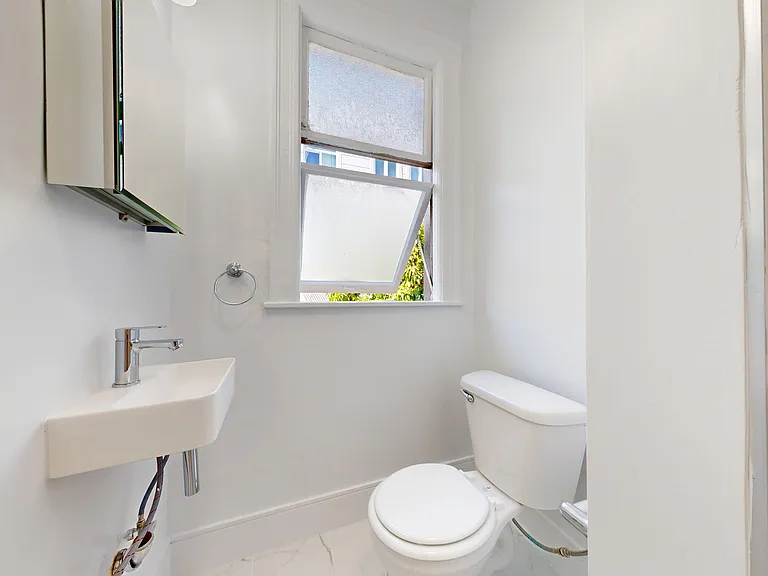 1060 Bush Street — Photo 29