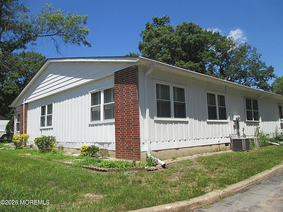 2nd image of 719D Buckingham Drive