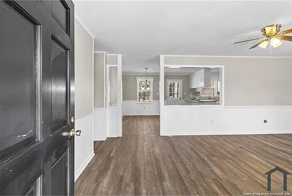 4 bed, 1910 sqft, $1,875 — Photo 3
