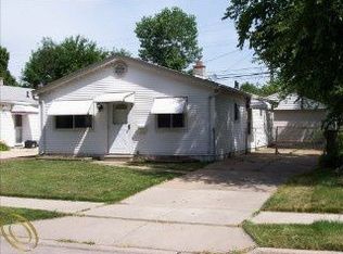 1131 E Rowland Ave, Madison Heights, MI 48071