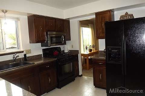 4th image of 12905 Montbatten Ct