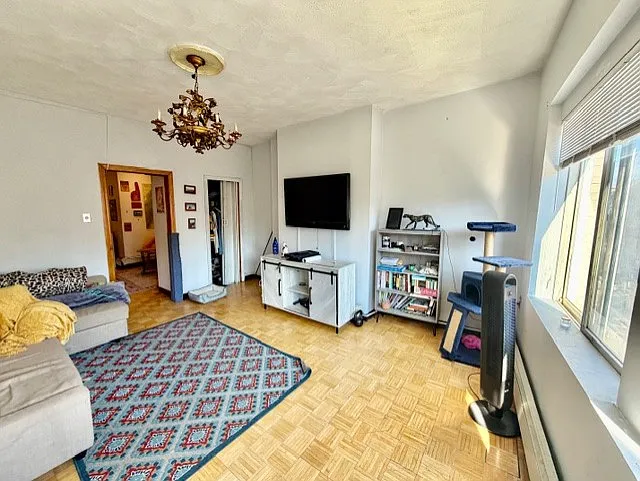 240 Hanover St #4 — Photo 14
