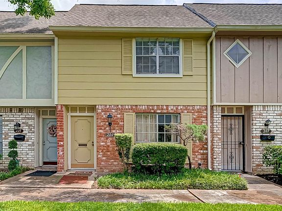 2nd image of 8101 Amelia Rd APT 206