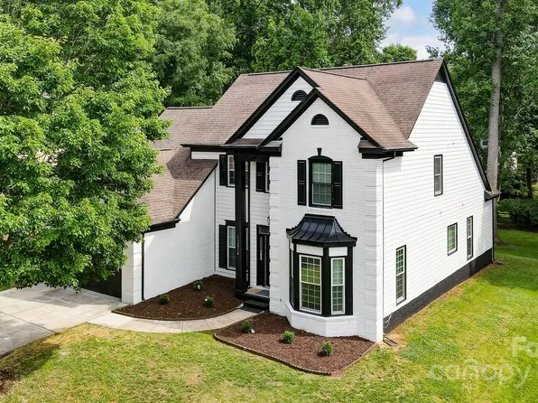 12514 Rolling Rock Ct, Charlotte, NC 28215
