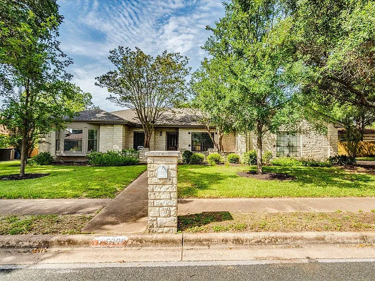 5305 Dry Wells Rd — Photo 1