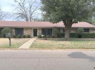 310 Country Club Ln, Pittsburg, TX 75686
