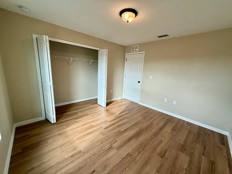 7033 Waldo Cir — Photo 24