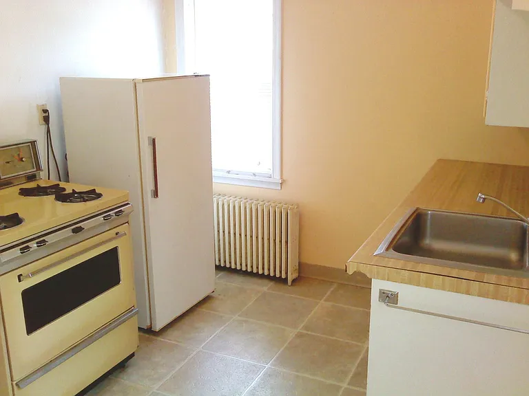 650 Quincy St NE #5 — Photo 8