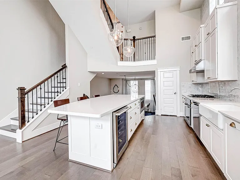 715 Algona Ave — Photo 20