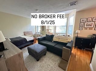 21 Charter St APT 203, Boston, MA 02113