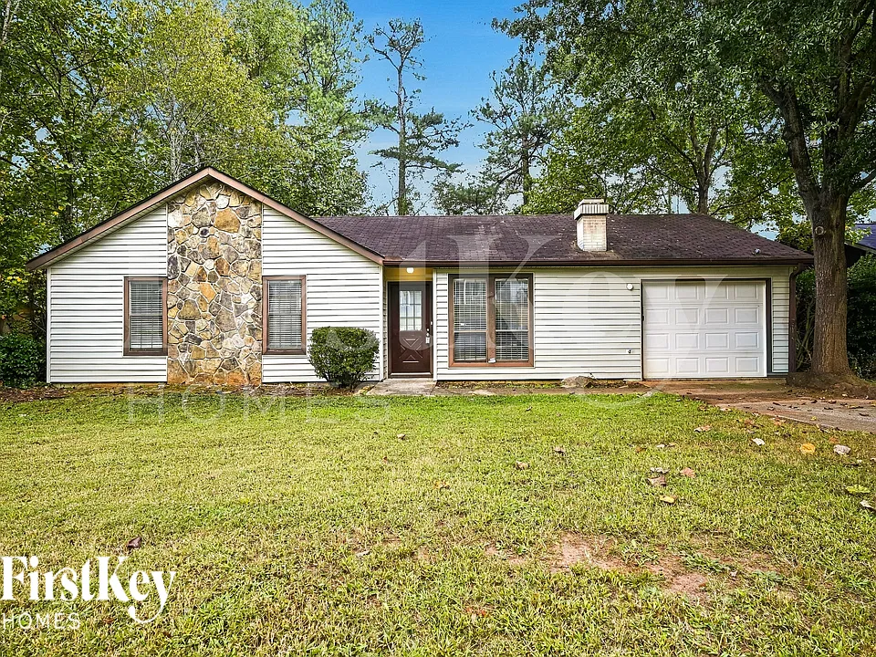 3907 Wood Path Dr