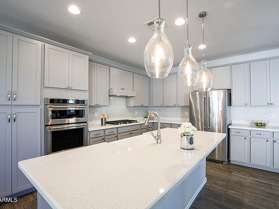 2nd image of 1562 W PARK Avenue