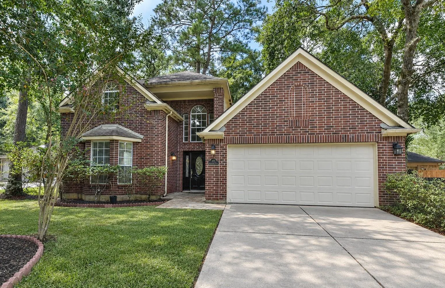 4 bed, 2.5 bath, 2609 sqft, $3,000 — Photo 1