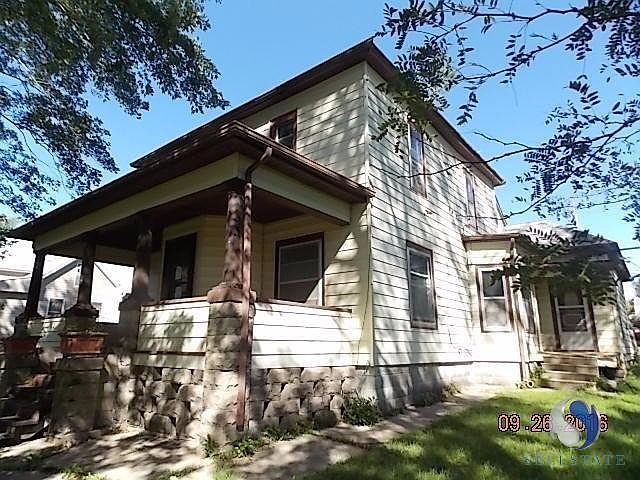 1st image of 117 N 3rd St