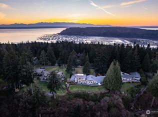 8123 Possession Ridge Ln, Clinton, WA 98236