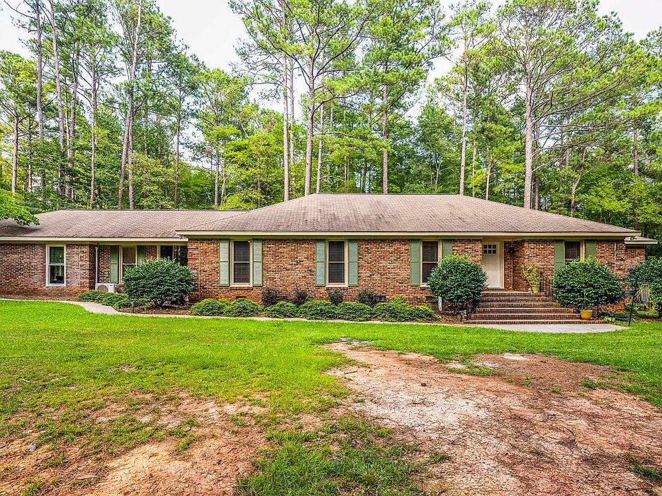 1st image of 121 Deer Tract Dr