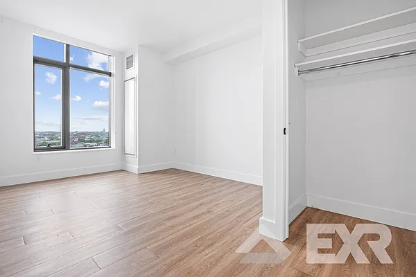 Rented by EXR | media 6