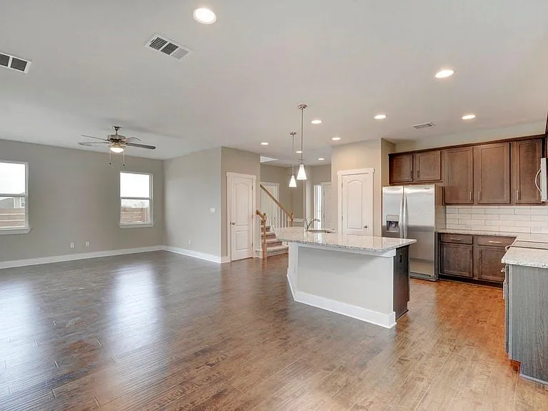 708 Coconut Grv — Photo 6