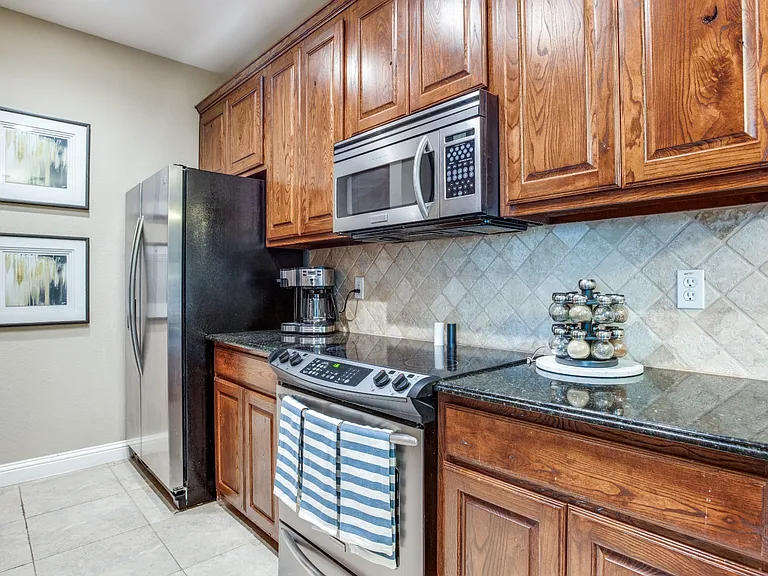 1309 Halcyon Pl — Photo 10