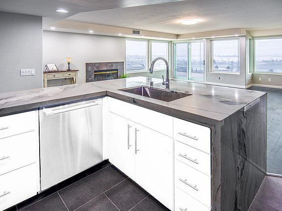 2nd image of 2921 India St APT 3