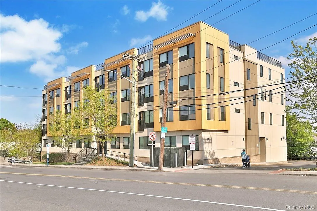 2 bed, 2.0 bath, 1000 sqft, $3,300 — Photo 1