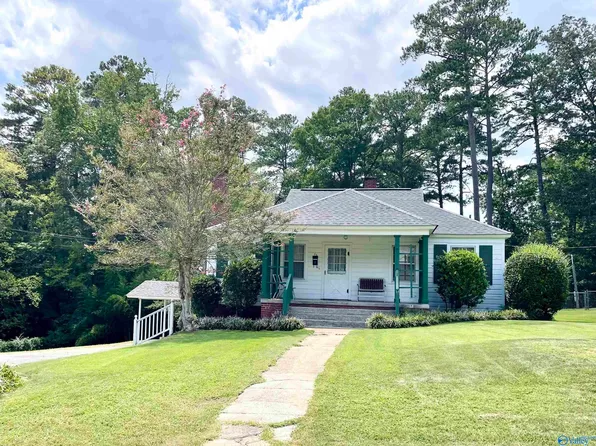 35 Cabot Ave, Gadsden, AL 35904