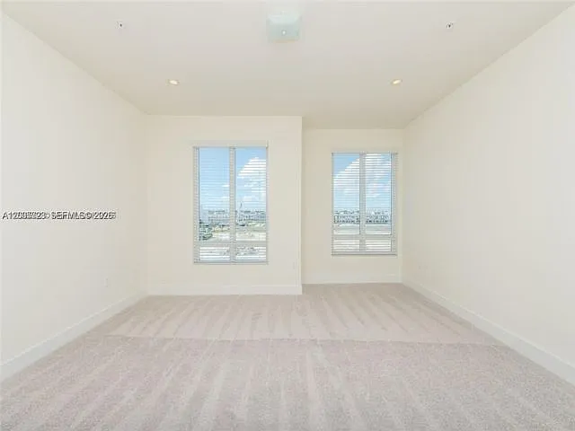 3 bed, 3.0 bath, 1781 sqft, $3,950 — Photo 4