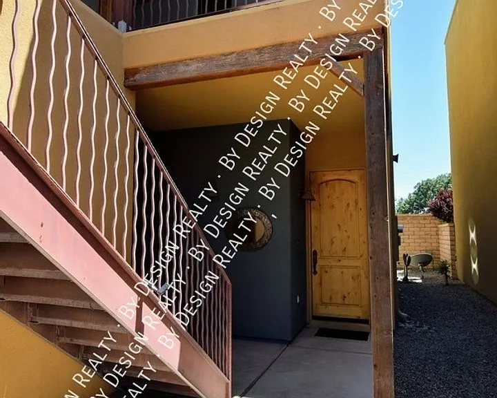 334 E Cedarvale Rd — Photo 6