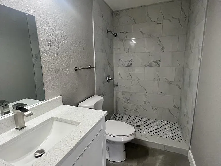 151 NE 17th Ave — Photo 11