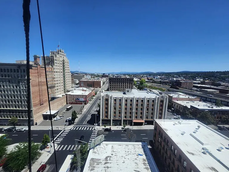 515 W Sprague Ave — Photo 14